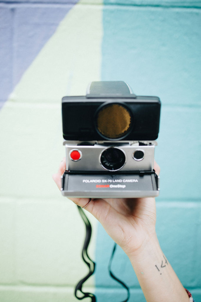 Polaroid Sx-70 Land Camera Sonar Onestep – Sinagcameras